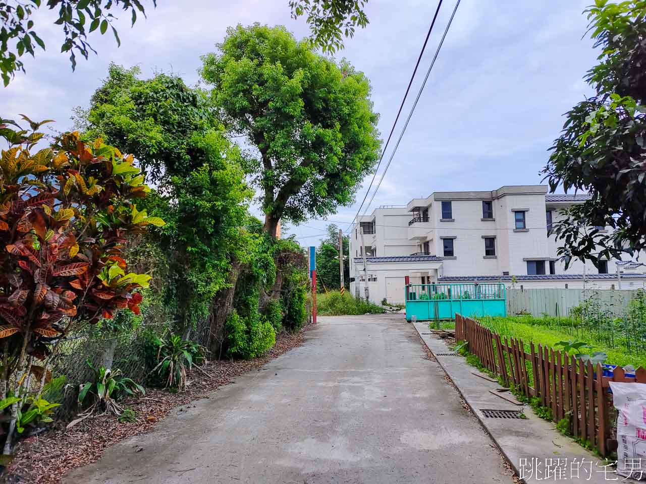 花蓮美食「川人川味」四川人開的川菜館，自製辣椒不是開玩笑的辣，甜燒白居然這麼好吃!