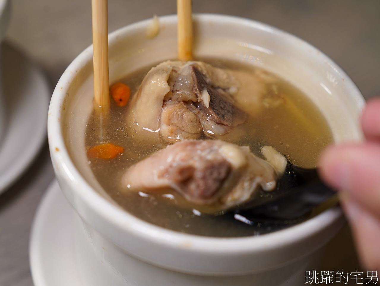 [花蓮美食]陳家食堂-花蓮控肉飯推薦，入口即化超夠味、免費青龍辣椒簡直注入靈魂!  花蓮宵夜