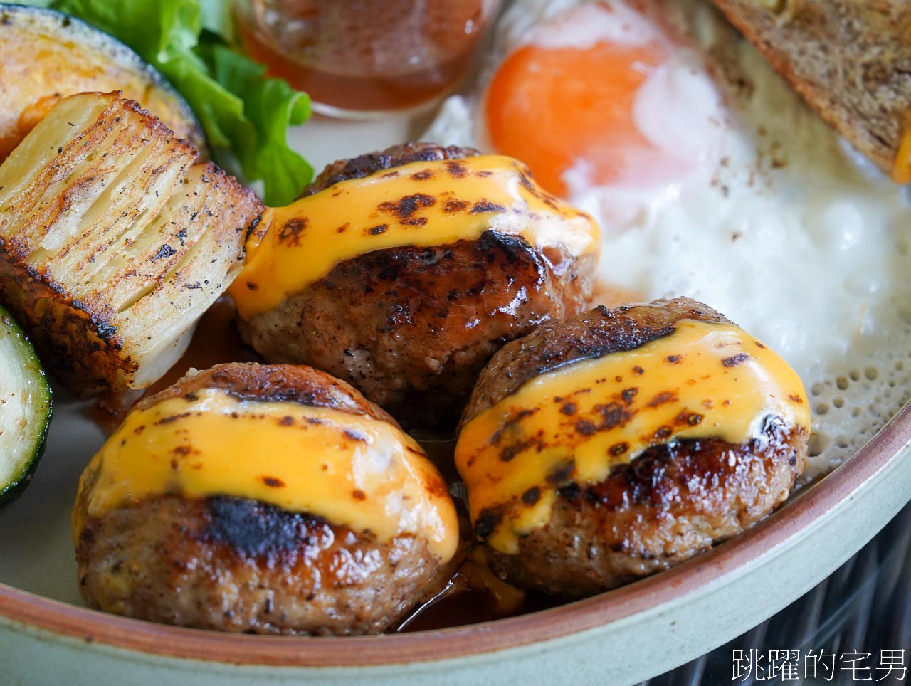 [花蓮早午餐]杉食brunch season-渡假風歐洲城堡，大草皮、游泳池享受早午餐，席拉朵莊園民宿，吉安美食