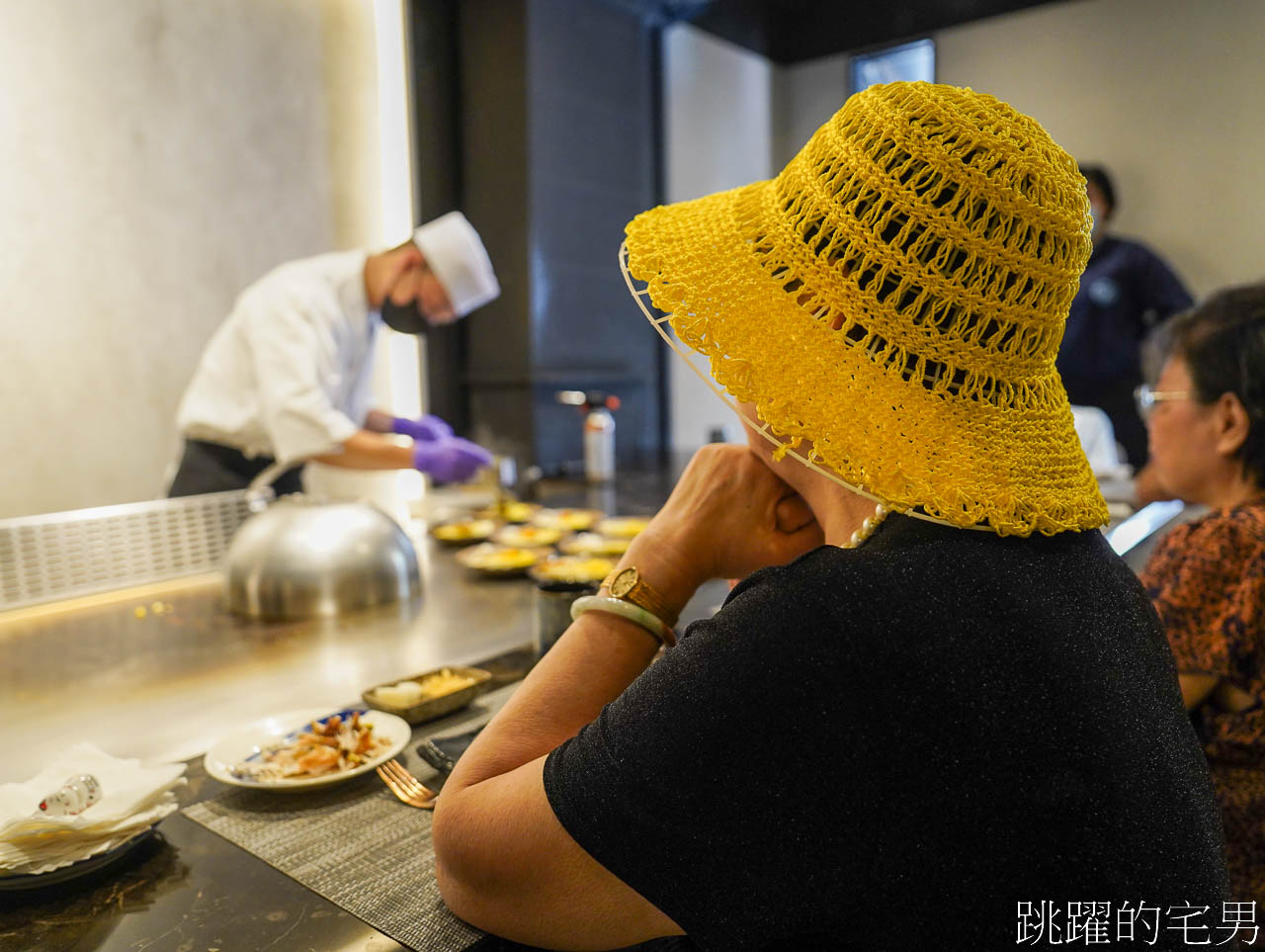 [台北鐵板燒]明水然·樂無菜單鐵板燒信義松菸店-台北一位難求無菜單鐵板燒，活龍蝦加日本A5和牛套餐1600元就能吃到，信義區美食