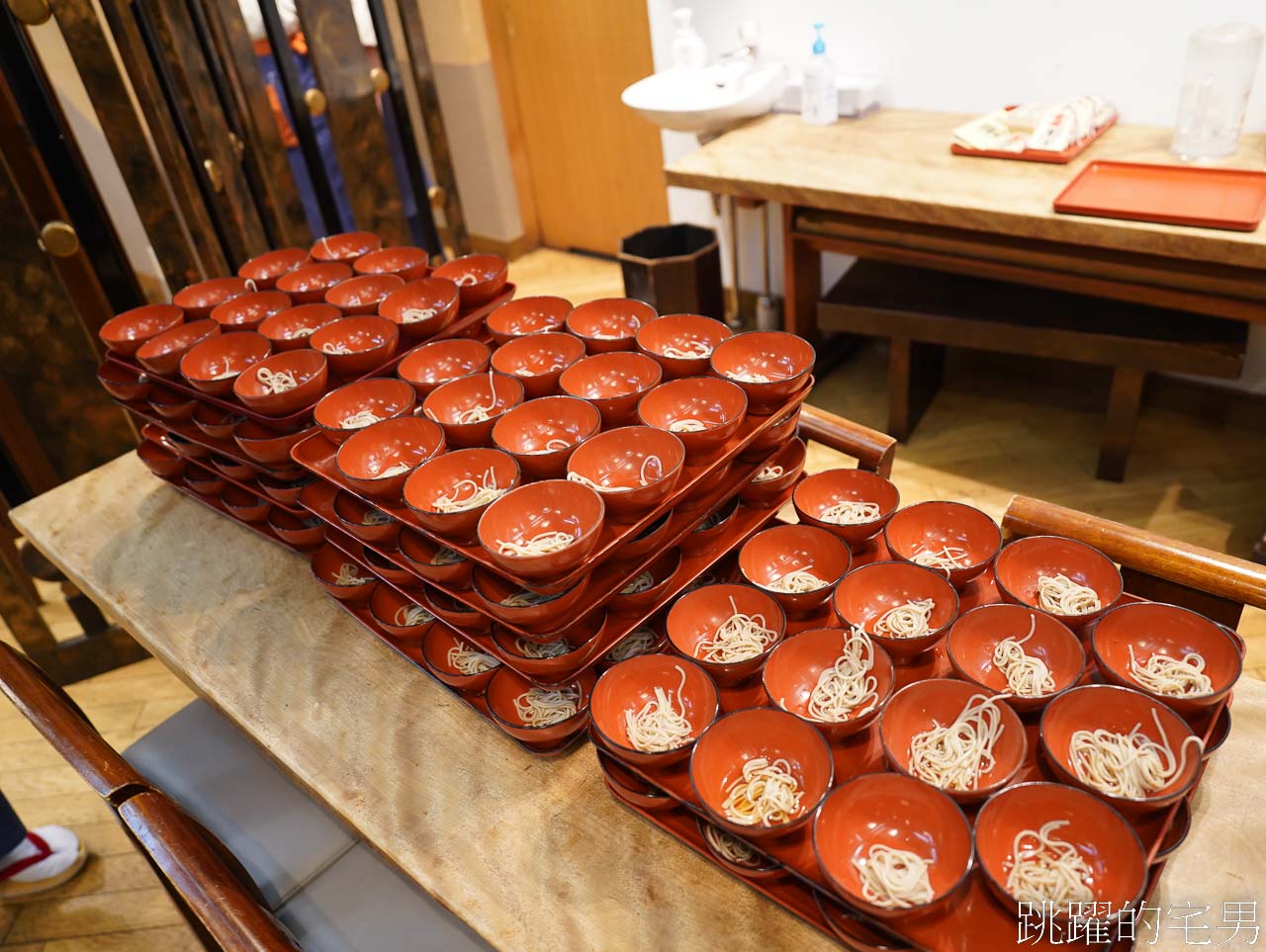 [岩手盛岡美食]東家蕎麥麵-わんこそば | そば処 東家，電視冠軍大胃王比賽一口麵， 看你(妳)能吃幾碗，最高記綠是女性大勝!