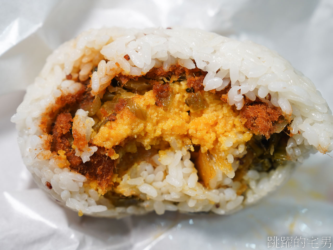 延伸閱讀：[花蓮飯糰]飯糰店Rice Ball Store-鹹蛋黃飯糰好吃有特色，半熟蛋超爽，連食尚玩家都來拍的花蓮早餐