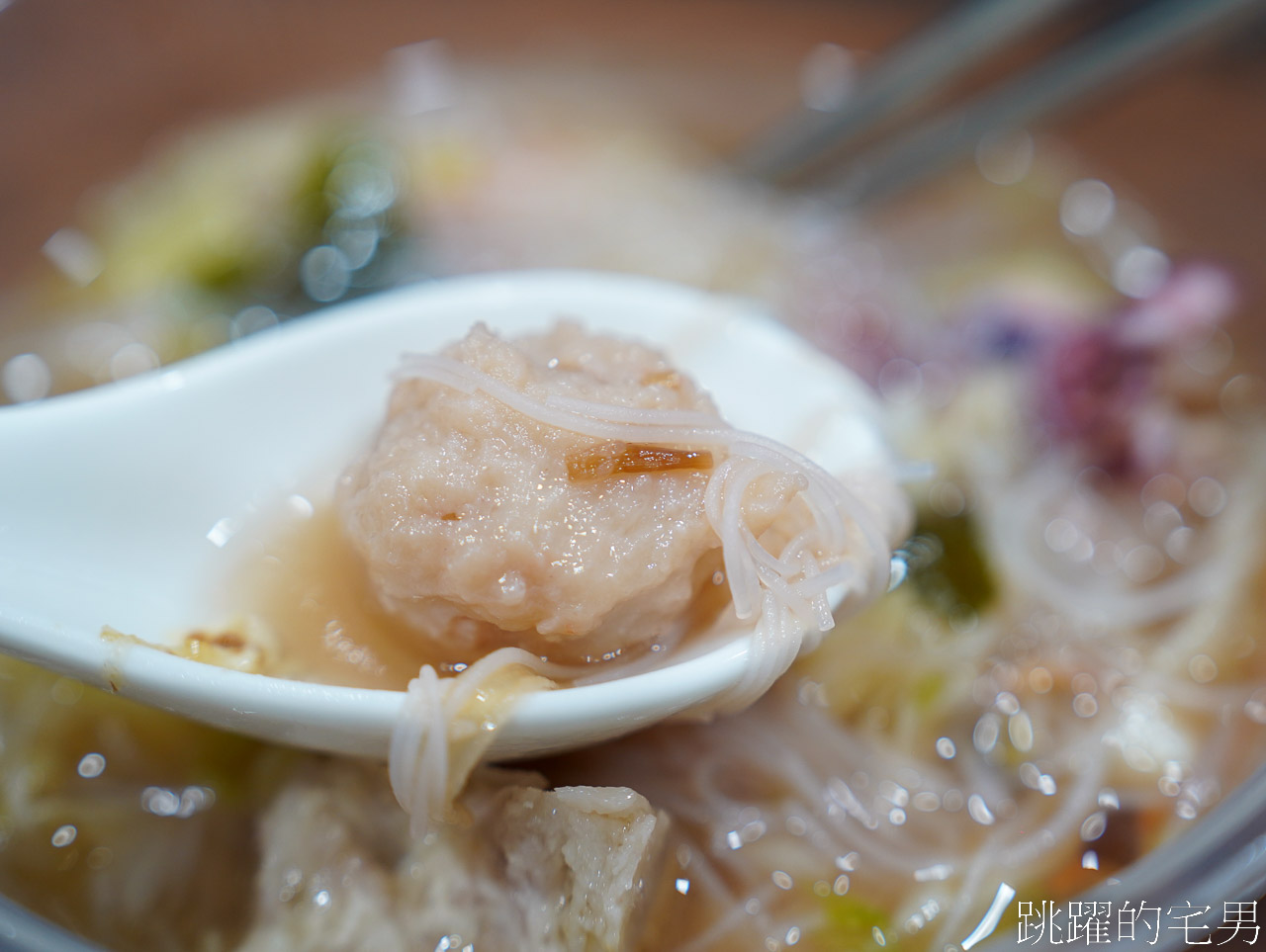 [吉安美食]成深澳港鎖管米粉湯-一咬下滿滿鮮味，還有古早味蒸蛋飯，花蓮小卷米粉