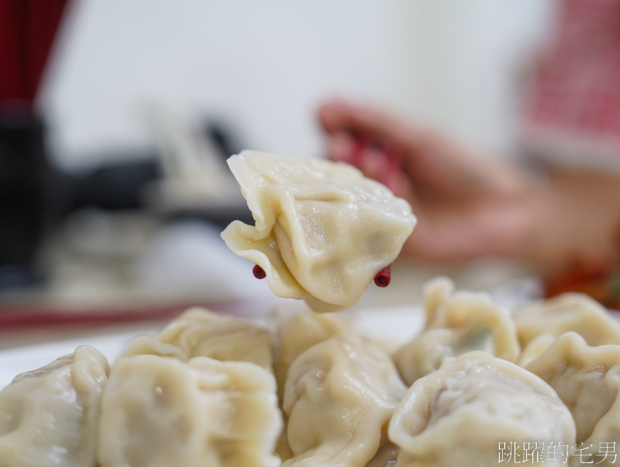 [花蓮美食]魯豫小喫民權店-好吃大滷麵居然還有鮮蝦、豬肝、魷魚，根本是投出古早味什錦麵變化球