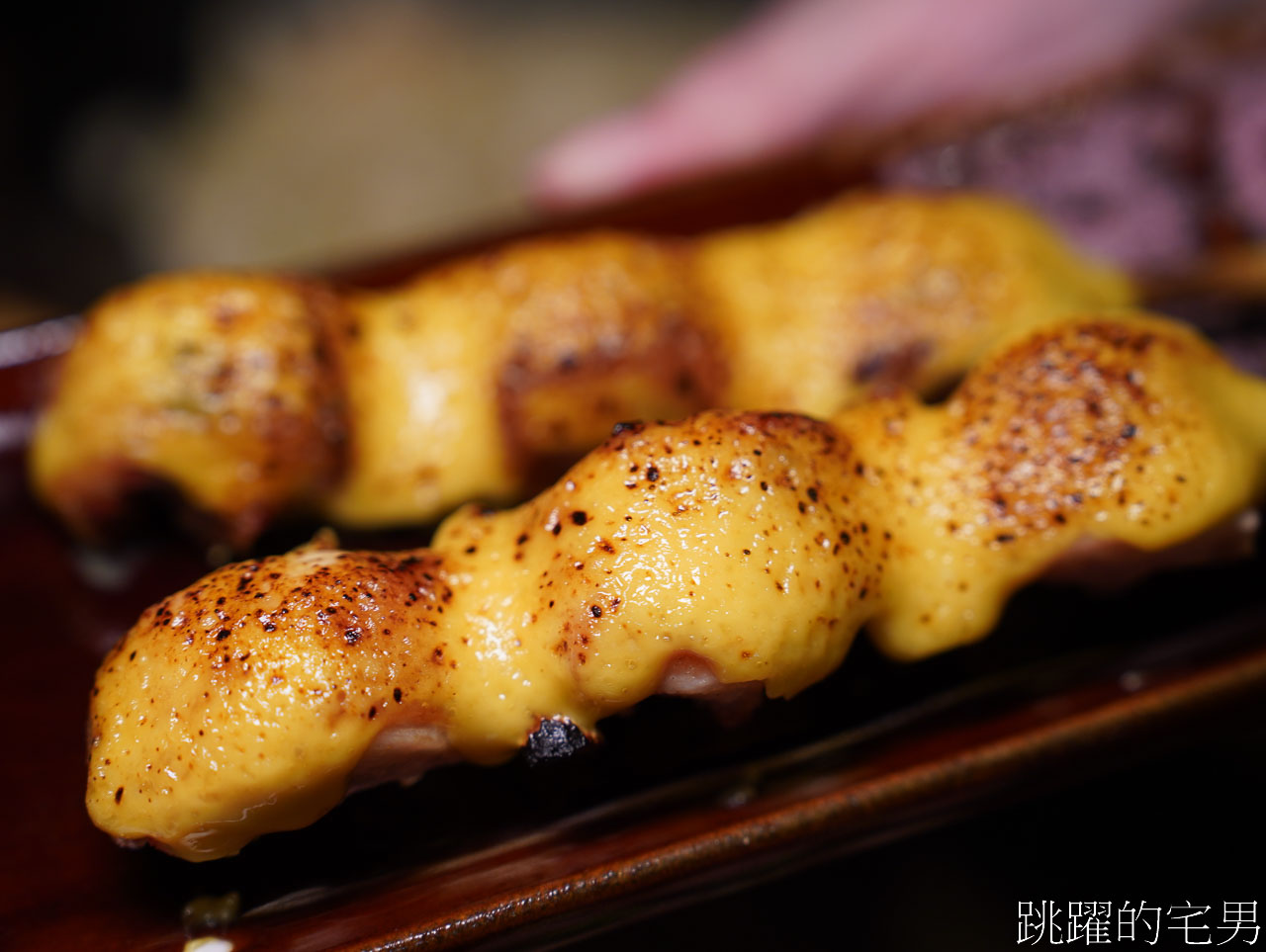 [永和美食]老串角居酒屋永和店-必吃和牛串燒、超大鮭魚肚爽度超滿，永和居酒屋高評價生意超好，老串角居酒屋菜單