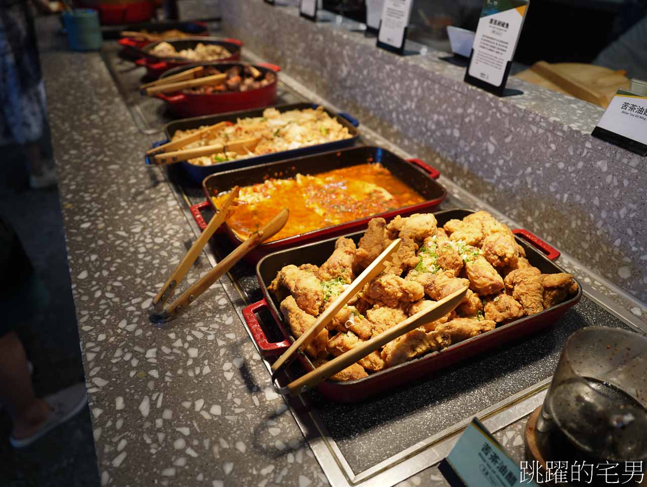 [花蓮吃到飽]煙波太魯閣早午餐吃到飽-早餐就吃松葉蟹，浮誇龍蝦螃蟹湯、松露和牛滷肉飯，還有超美綠地窗景，花蓮飯店吃到飽推薦