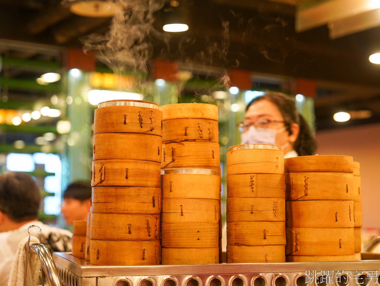 [台北港式飲茶]港九香滿樓港式飲茶-陪媽媽過生日，還有懷舊點心車的西門町港式飲茶