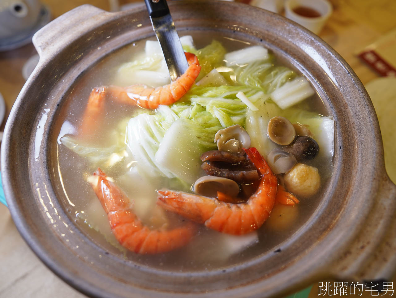 [台北港式飲茶]港九香滿樓港式飲茶-陪媽媽過生日，還有懷舊點心車的西門町港式飲茶