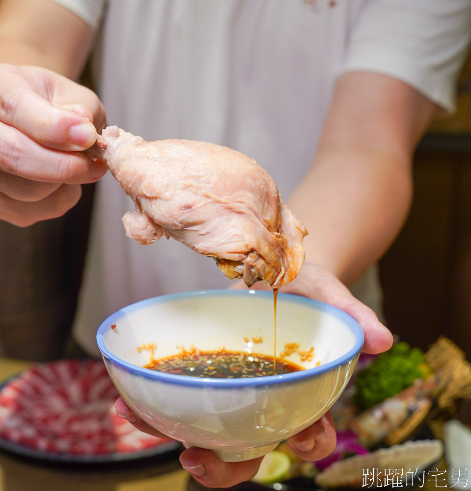 [捷運中山站美食]星曜雞湯-台北雞湯滋味濃醇，還能用黃金雞湯涮A5和牛跟干貝海鮮，吃雞湯火鍋也太爽了吧