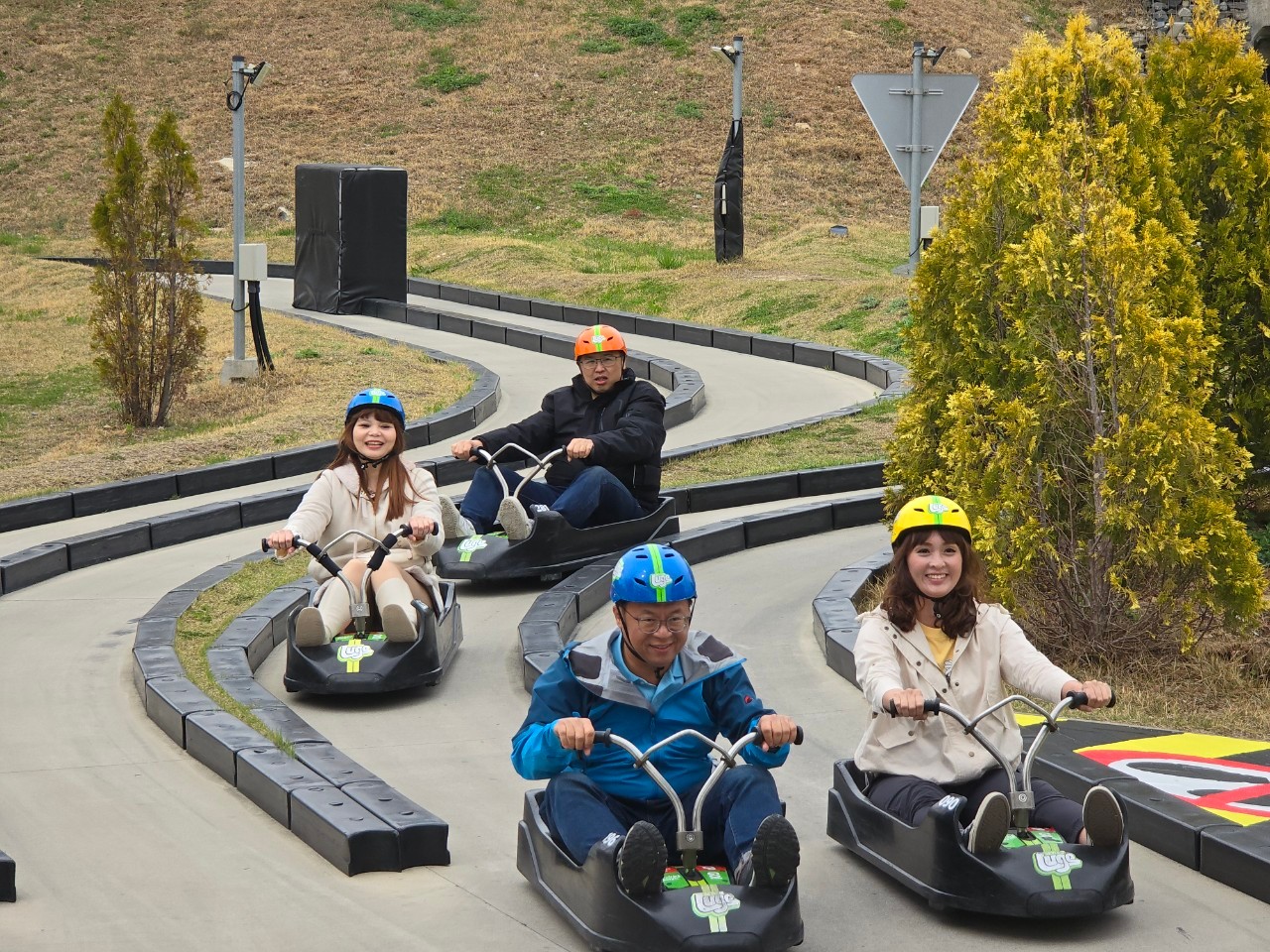 釜山機場接送，釜山包車，買再多韓國棉被都不用怕，中文溝通真的好，代訂釜山米其林餐廳、一日遊可以自己安排釜山景點，City Tour旅行社