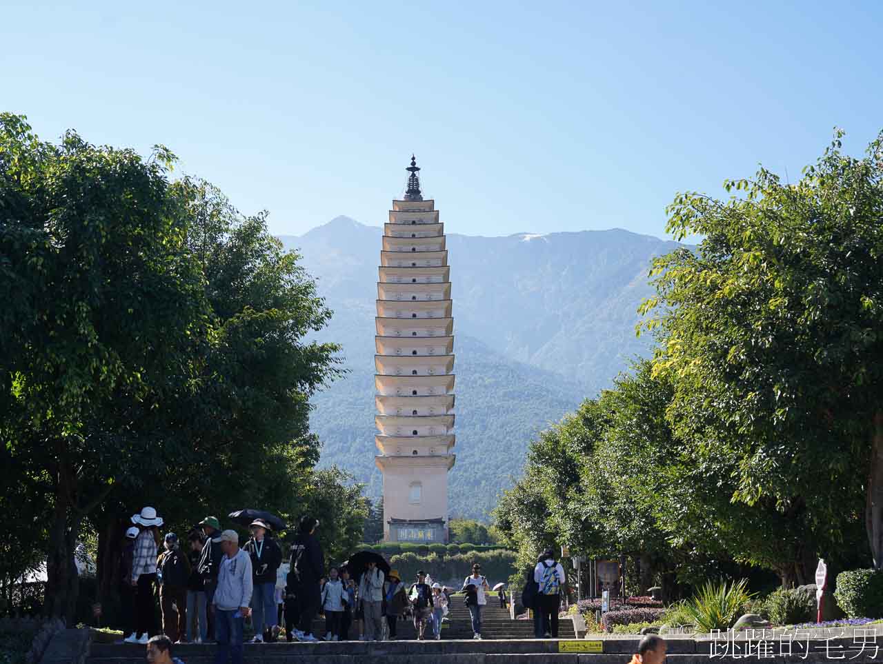 雲南旅行的美好瞬間-我去了大理古城、喜洲古城、巍山古城，有風的地方，原來當地習俗，貓是鎮宅神獸