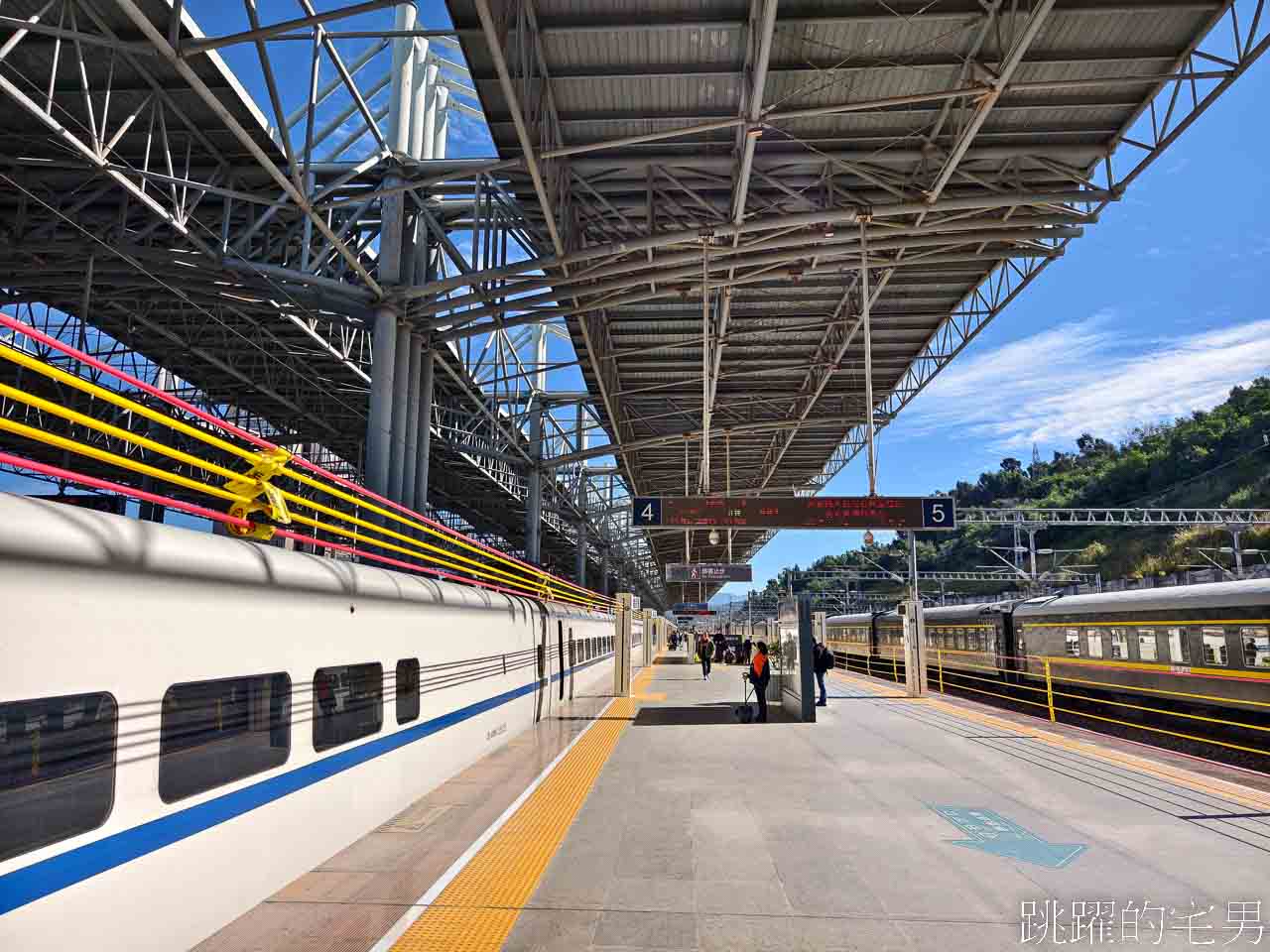 雲南旅行的美好瞬間-我去了大理古城、喜洲古城、巍山古城，有風的地方，原來當地習俗，貓是鎮宅神獸