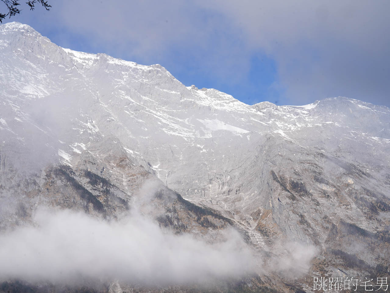 [雲南麗江旅遊]必去雲南景點-壯觀的玉龍雪山、夢幻藍月湖令人驚豔!