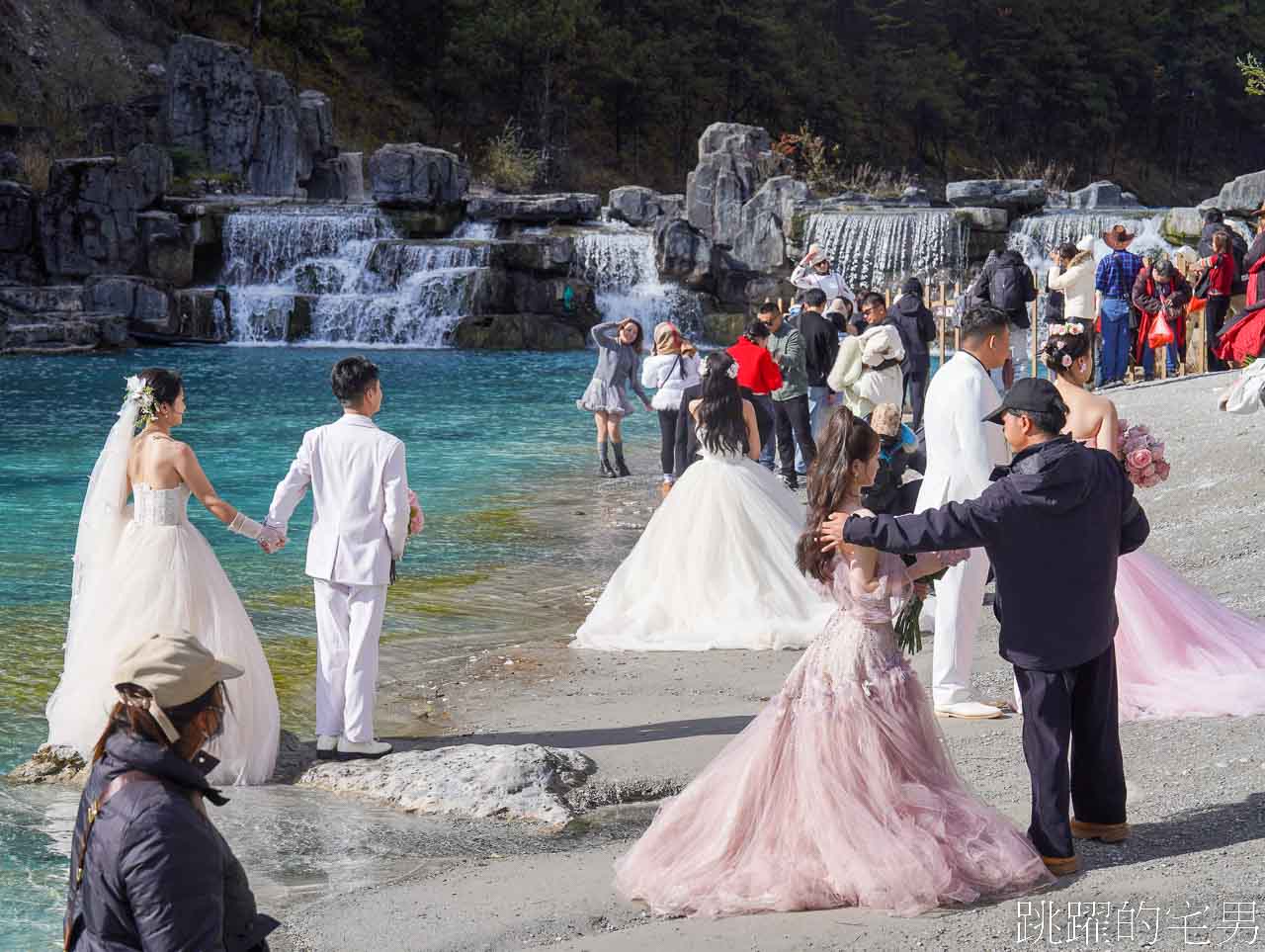 [雲南麗江旅遊]必去雲南景點-壯觀的玉龍雪山、夢幻藍月湖令人驚豔!