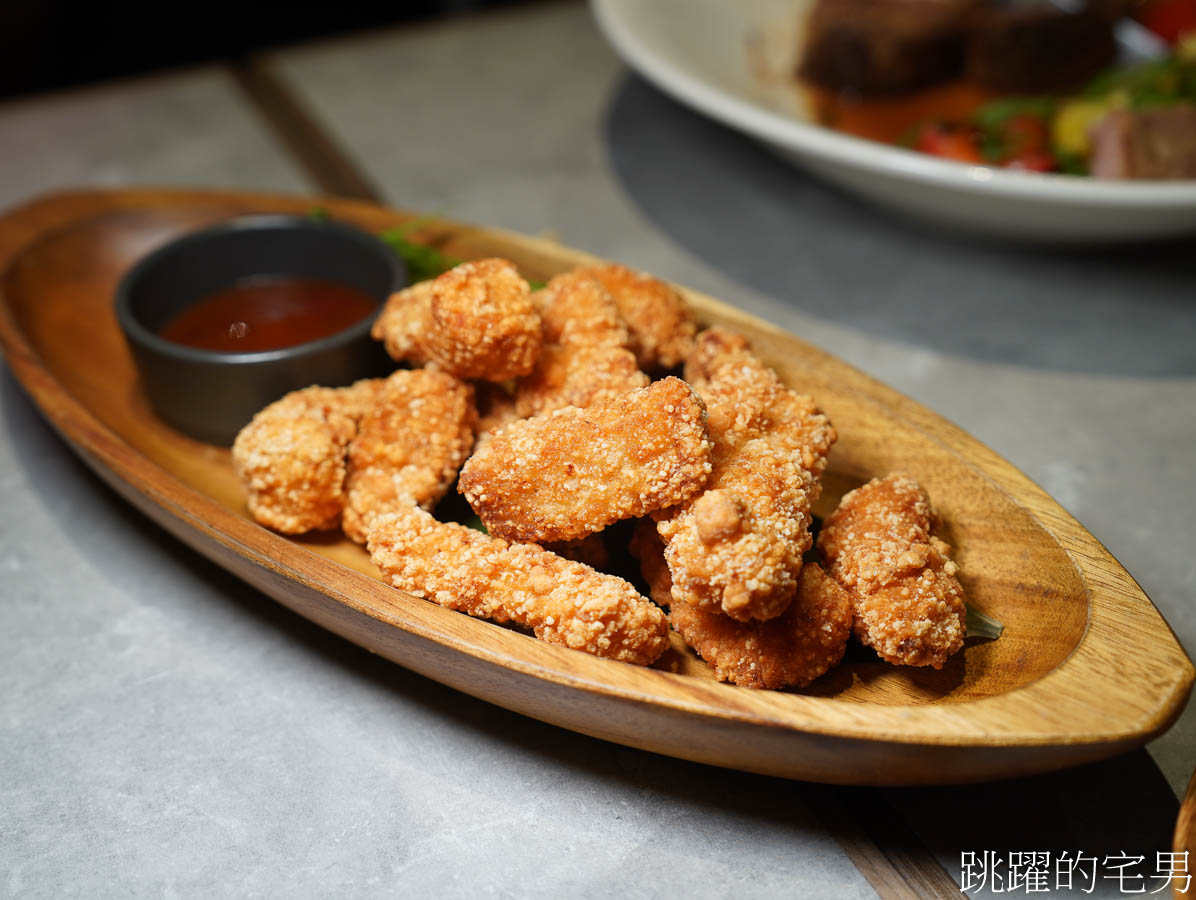 [花蓮美食]Oops驚奇咖啡-空間時尚舒適，店貓超可愛，推薦爐烤豬排、義大利麵，花蓮寵物友善餐廳、花蓮咖啡廳推薦，花蓮簡餐