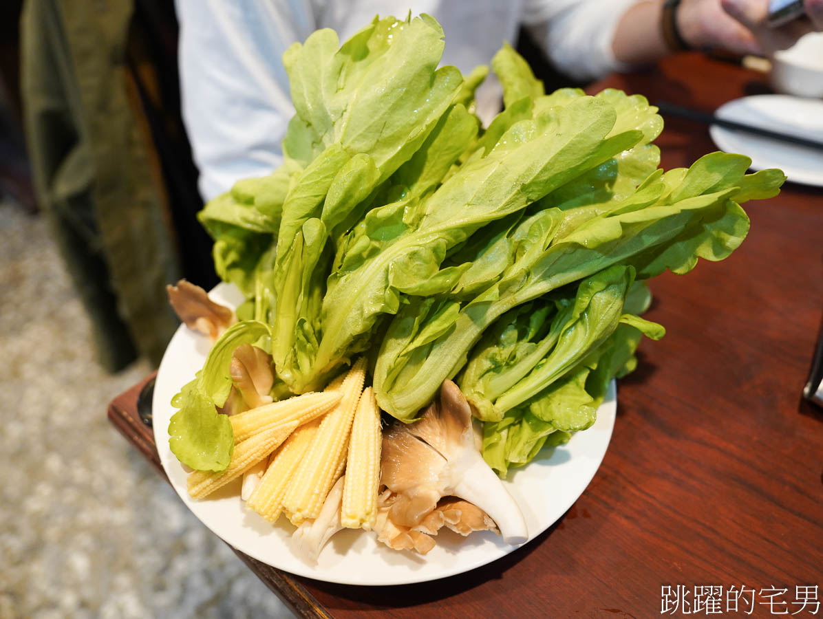 [花蓮吃到飽]臨江門麻辣鴛鴦火鍋-花蓮火鍋吃到飽價格實惠令人滿意，麻辣鴨血、牛肉、鮮蝦一直點