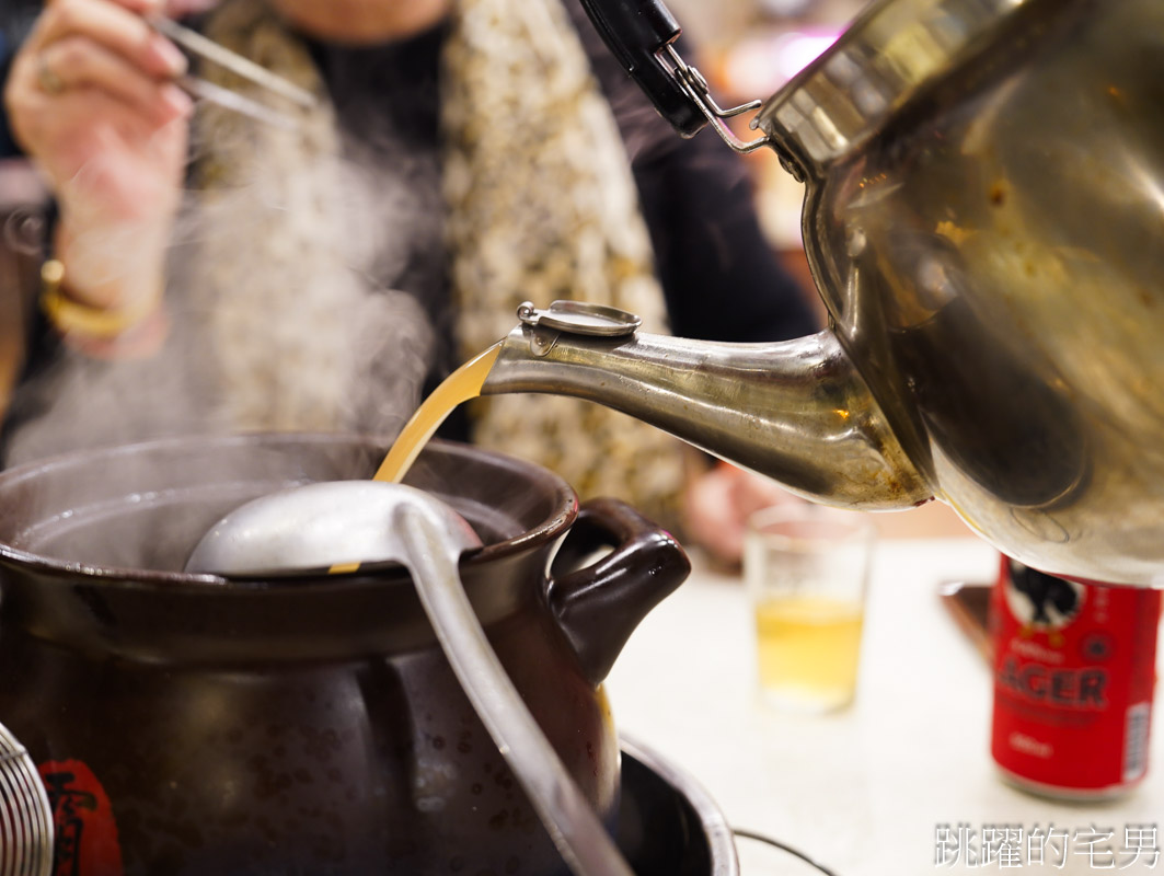 [花蓮美食]霸味薑母鴨花蓮旗艦店-花蓮薑母鴨推薦，好喝湯頭一口就知道，鴨肉丸子有夠多，回家煮更好吃