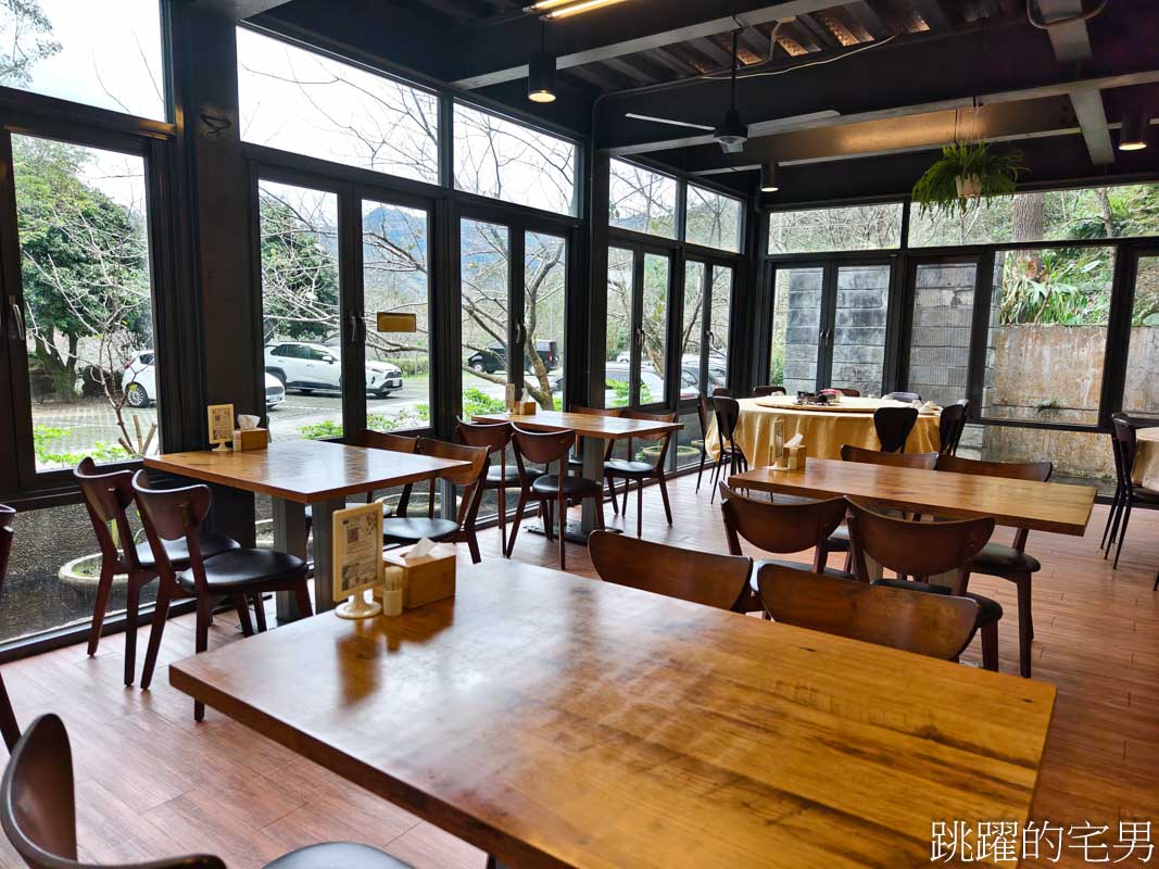 [新竹溫泉飯店]內灣尖石溫泉區-會來尖石渡假村、錦屏美人湯館，品嘗鱘龍魚大餐、冬天泡新竹溫泉、夏天泡新竹冷泉