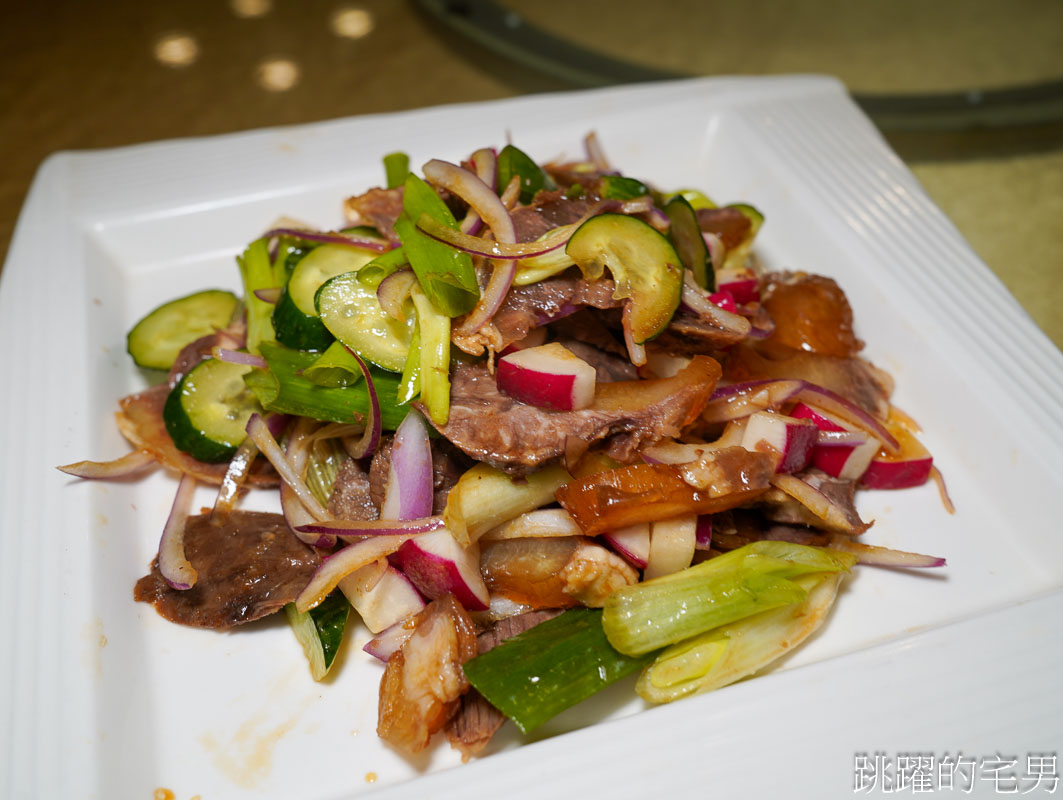 [北投美食推薦]皇池溫泉御膳館-來北投泡湯還能免費吃，砂鍋粥完全打到我的味蕾，專程都要來吃! 絕對是台北粥店推薦