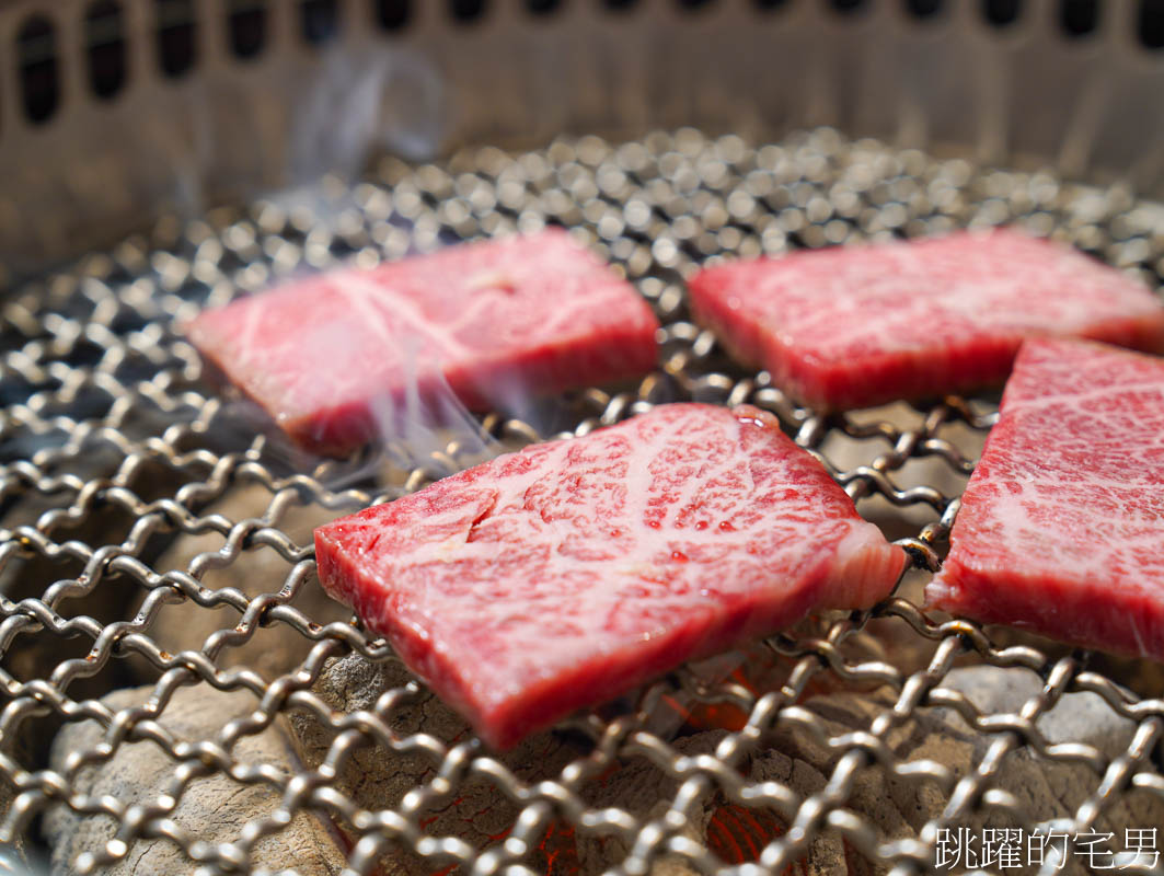 [花蓮吃到飽]千兵衛炭火燒肉花蓮店-超浮誇，A5和牛吃到飽居然切到這麼厚，還有帝王蟹、松葉蟹吃到飽，現做手搖飲、朝日啤酒暢飲、花蓮燒肉吃到飽