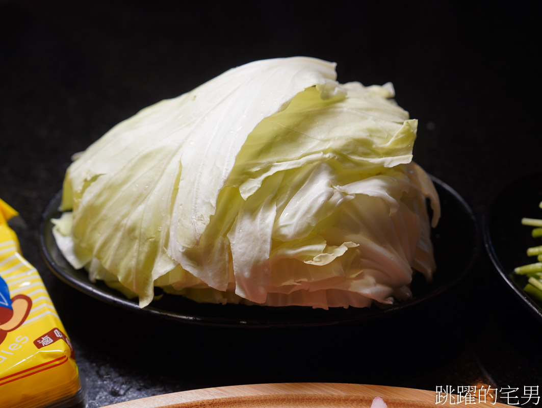 [花蓮火鍋]桃禧炭火鍋物 -花蓮炭火火鍋必點酸菜剝皮辣椒雞，北海道牛奶冰淇淋、飲料暢飲、必吃南門市場蛋餃、澎湖花枝蝦漿