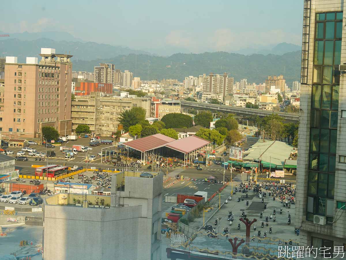 [台中住宿]葉綠宿茶覺旅-步行5分鐘就到火車站，台中火車站住宿推薦高樓層房型，機能便利提供早餐、停車場、洗衣房